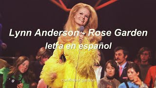 Lynn Anderson  Rose Garden lyrics  letra en español [upl. by Attennot]